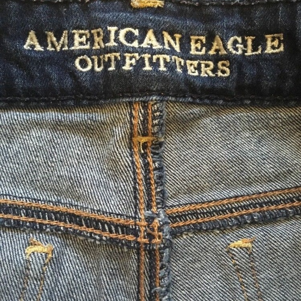 American Eagle Outfitters Distressed Dark Denim Jean Shorts Stretch 4 Raw Hem - Picture 6 of 8